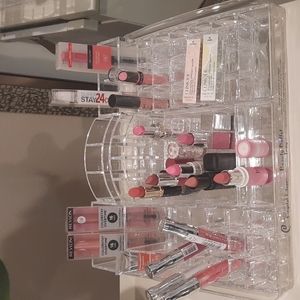 Lipsticks with organizer